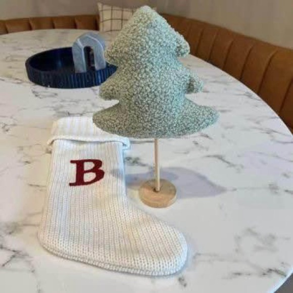 Misc Red, Green & White Christmas Decor Set - Picture 3 of 4